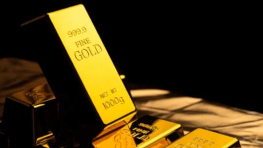 金価格が史上最高値から急落！10年の推移と価格を押し上げた正体は？「安全資産なら借金してでも買いたい」という人に警告